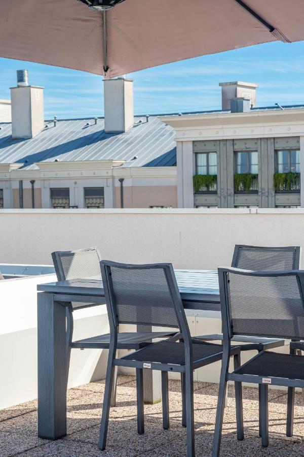 Penthouse Luxe Disneyland Paris シェシー エクステリア 写真